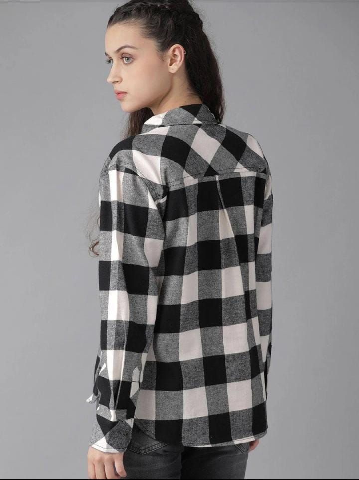 Women’s Casual Checked Shirt in White and Black |