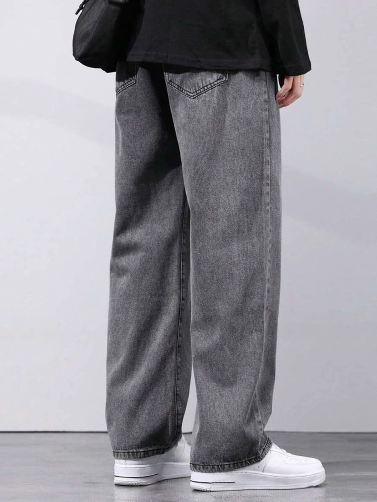 Men Straight Fit Mid Rise Grey Jeans