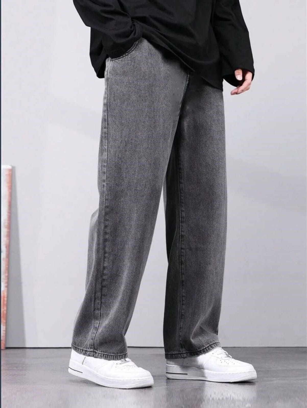 Men Straight Fit Mid Rise Grey Jeans