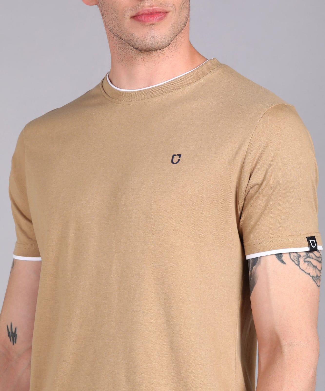 Men Solid Round-Neck Pure Cotton Brown T-Shirt
