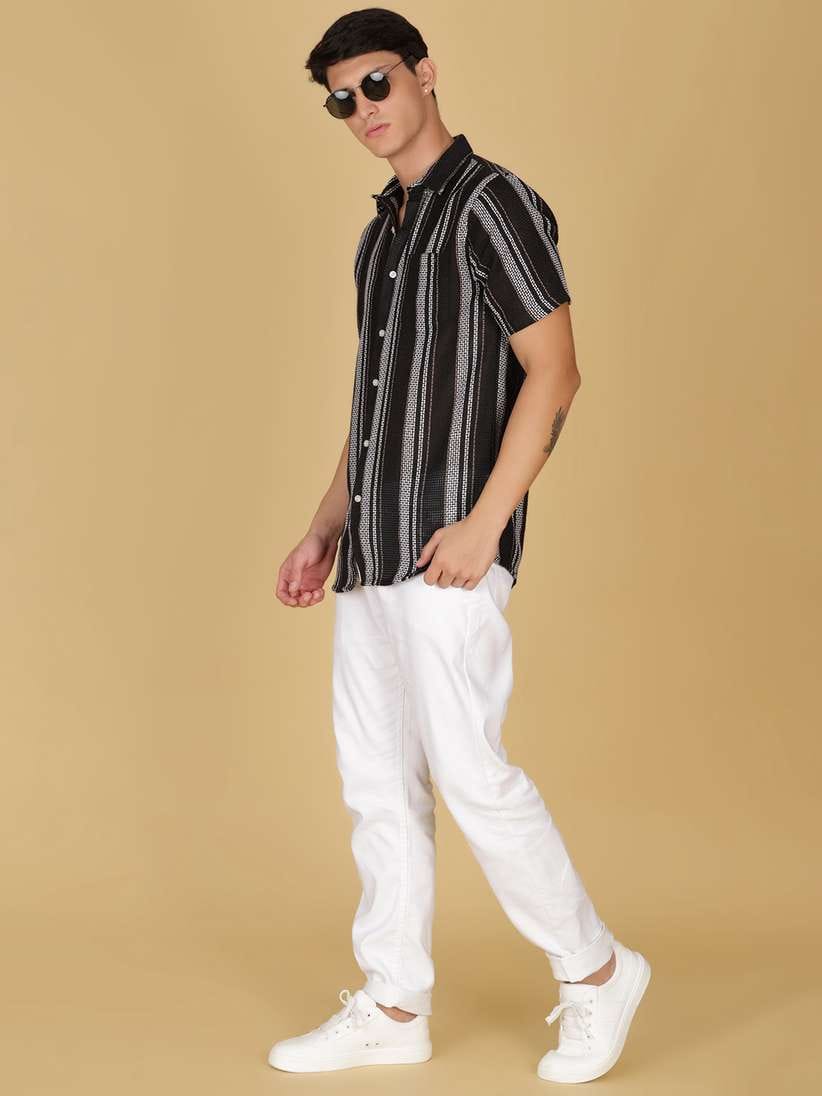 Men’s Regular-Fit Black & White  Short-Sleeve Casual Shirt