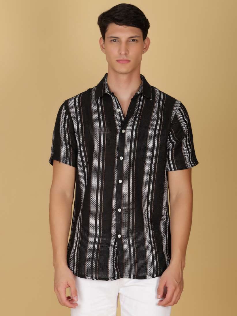 Men’s Regular-Fit Black & White  Short-Sleeve Casual Shirt