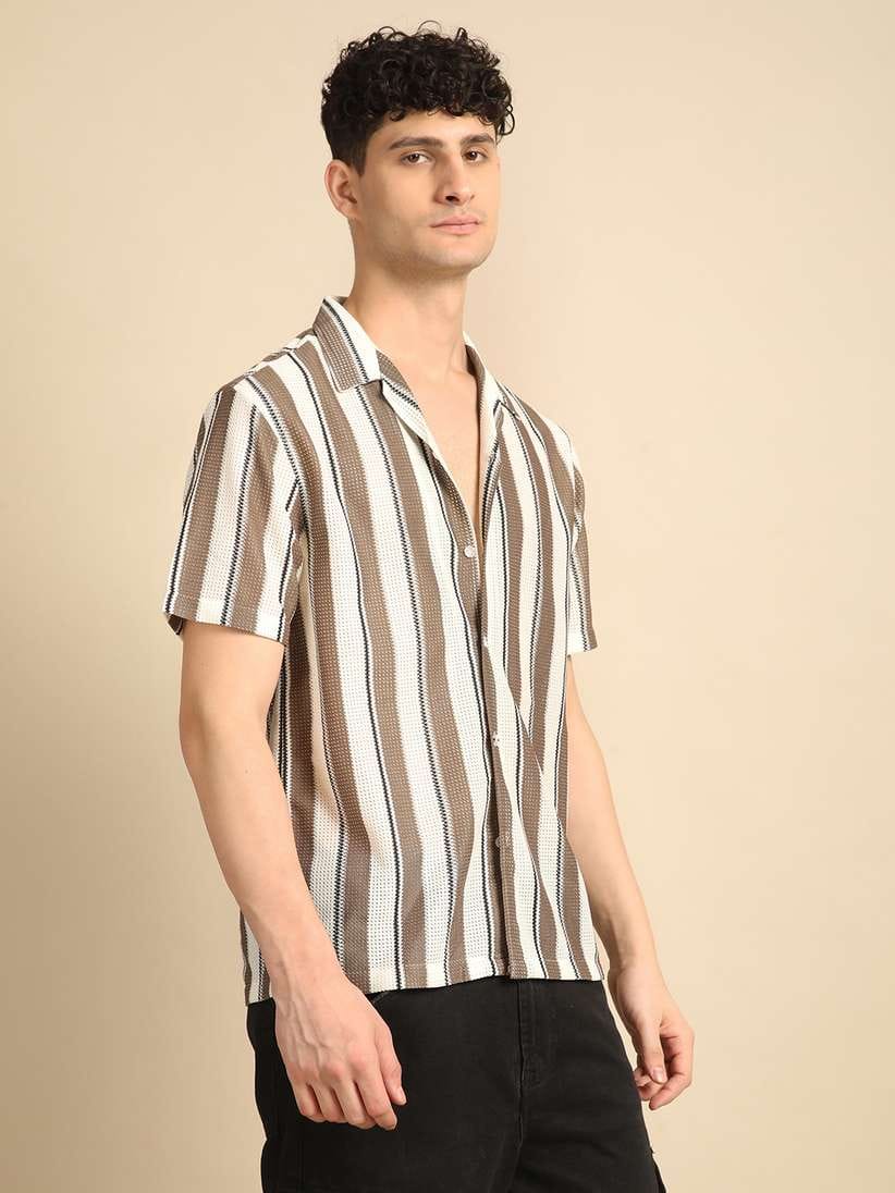 Men’s Regular-Fit Self-Design Lapel Collar Casual Shirt