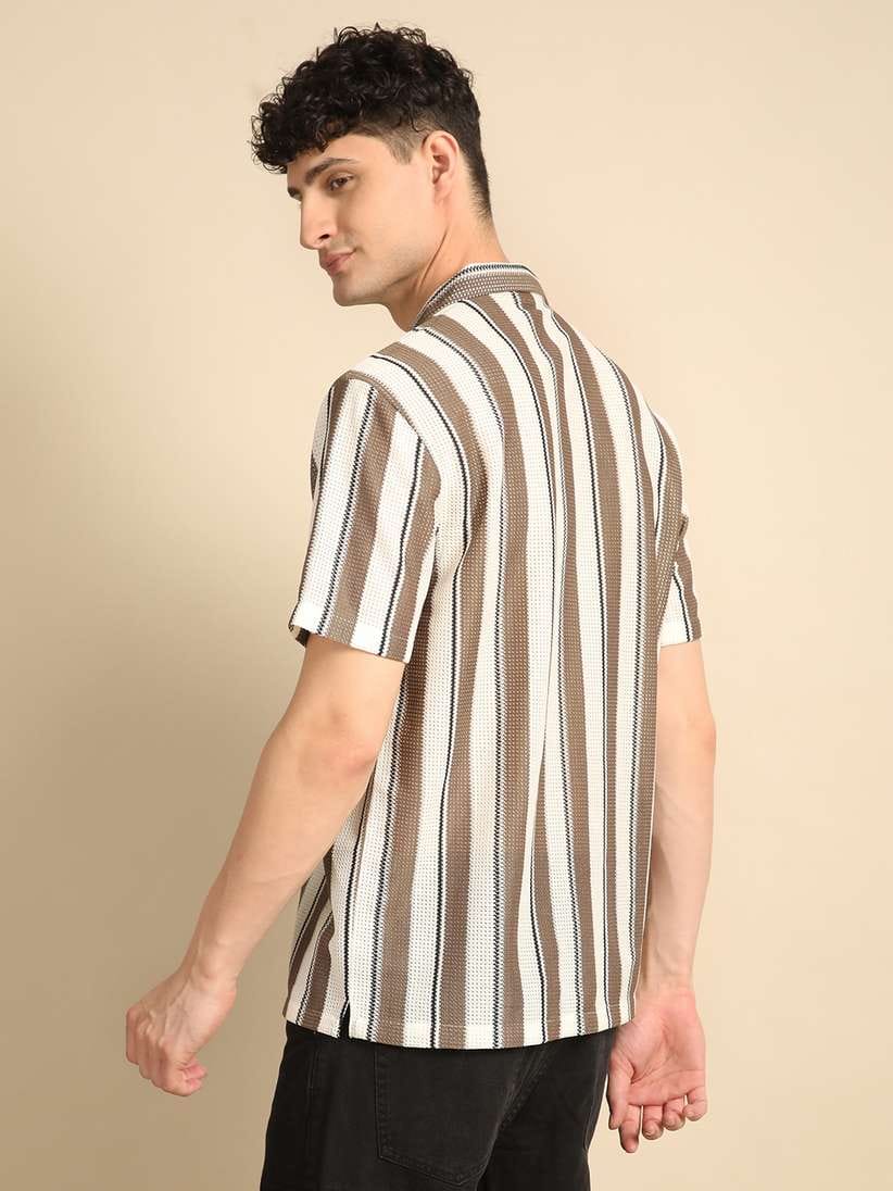 Men’s Regular-Fit Self-Design Lapel Collar Casual Shirt