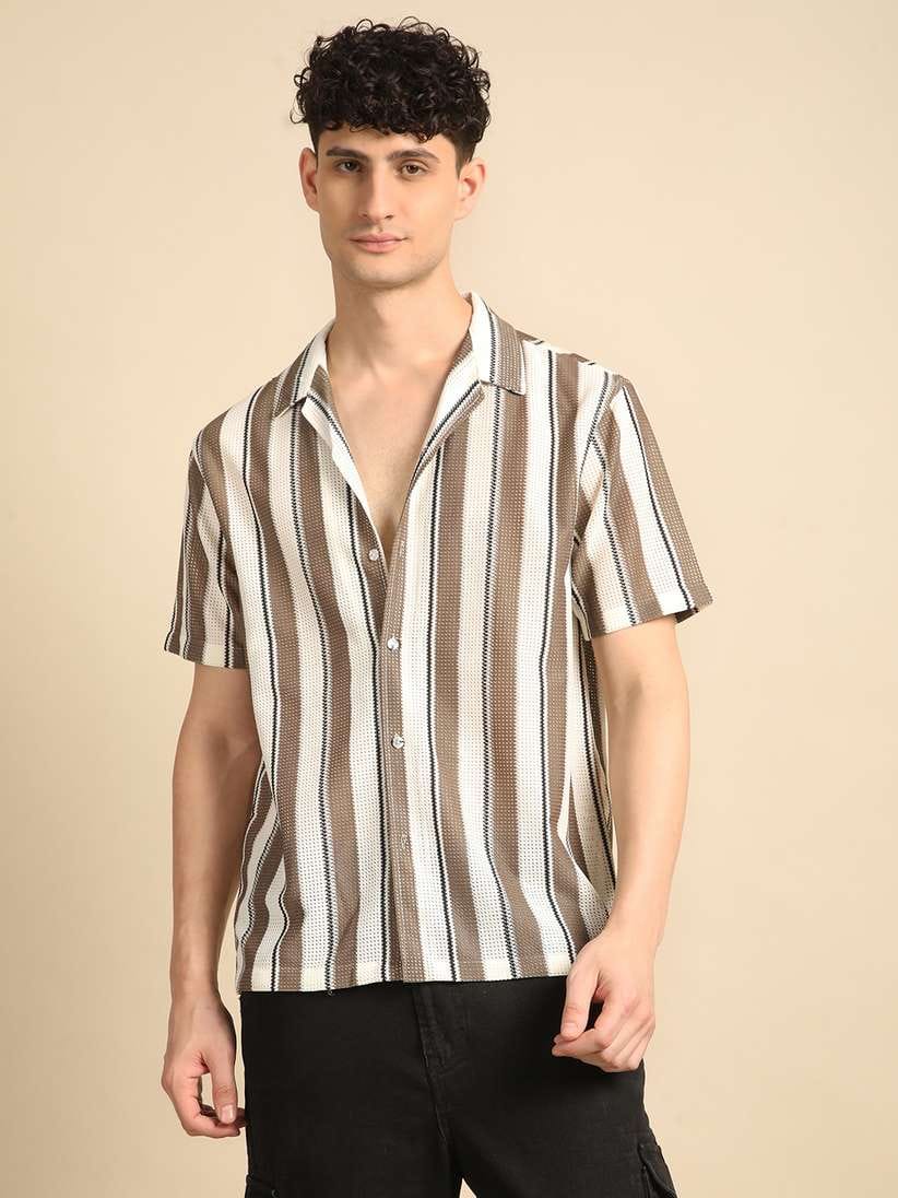 Men’s Regular-Fit Self-Design Lapel Collar Casual Shirt