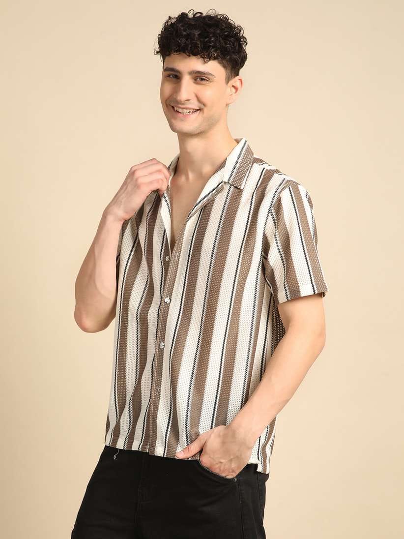 Men’s Regular-Fit Self-Design Lapel Collar Casual Shirt